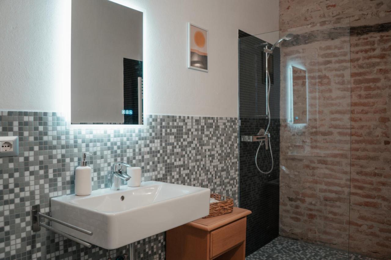 Centro Storico Recinto Dei Nobili 2-Private Parking Apartment Асти Екстериор снимка